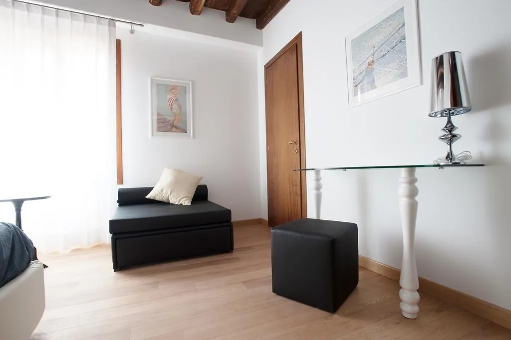 The Lion'S House Apt3 Apartment Venice
