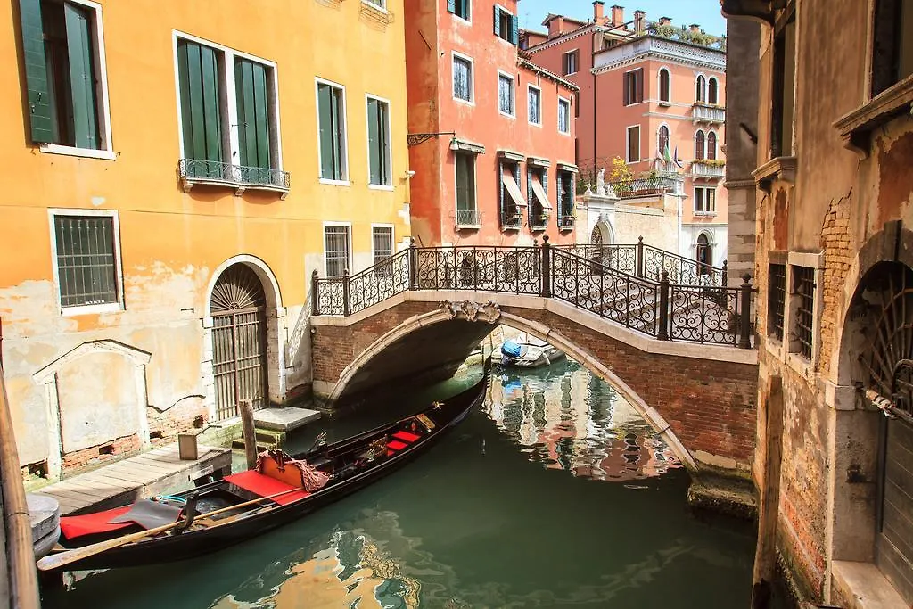The Lion'S House Apt3 Apartment Venice Italy